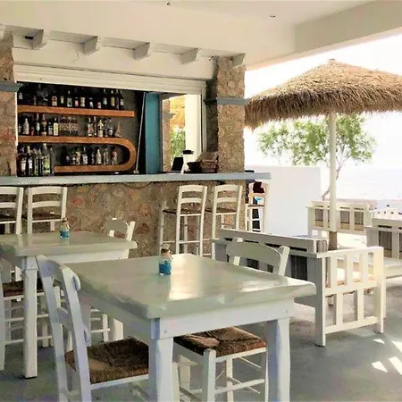 Sealaviesuites Beachfront Hotel *