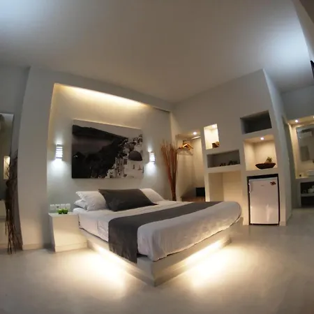 Sealaviesuites Beachfront Hotel Perissa (Santorini)