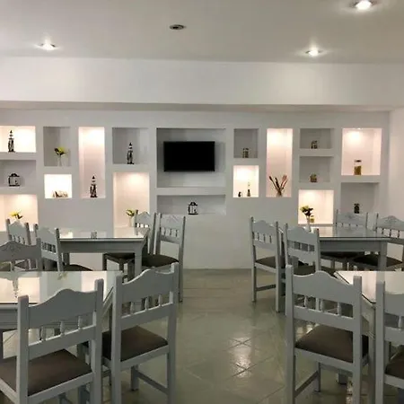 Sealaviesuites Beachfront Hotel Perissa (Santorini)